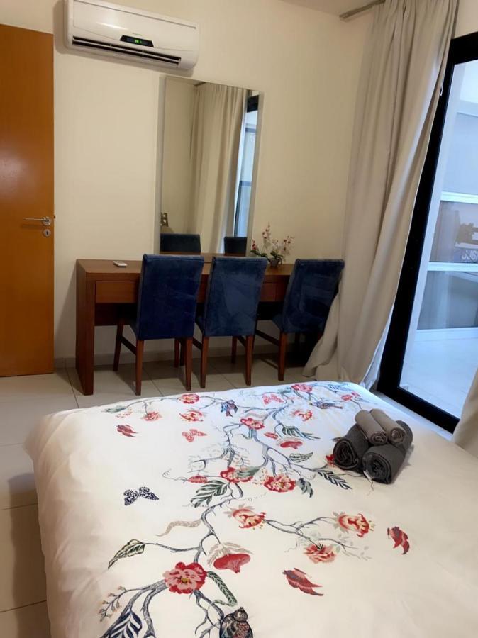Larnaca Beach Apartment Luaran gambar