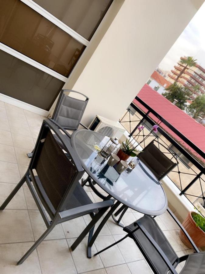Larnaca Beach Apartment Luaran gambar