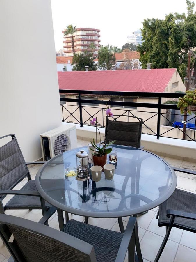 Larnaca Beach Apartment Luaran gambar