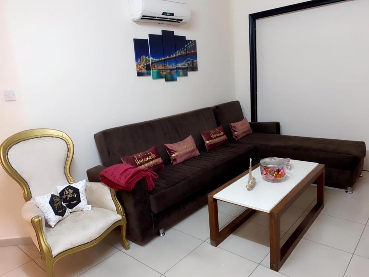 Larnaca Beach Apartment Luaran gambar