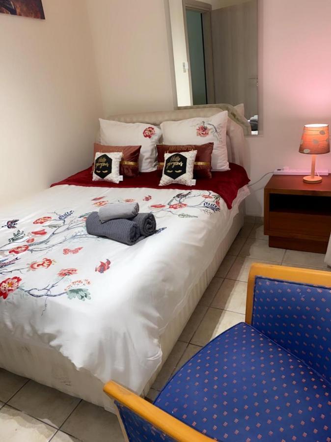 Larnaca Beach Apartment Luaran gambar